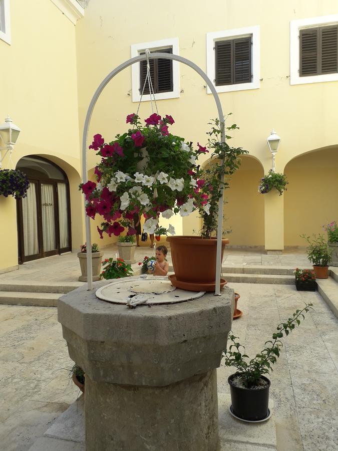Apartments And Rooms Haludovo - Ribarsko Selo 马林斯卡 外观 照片
